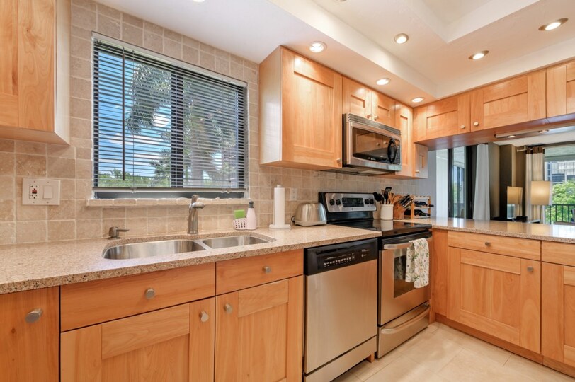The Ultimate 2 Bedroom Condo on Sea Isles, Florida Condo 5936