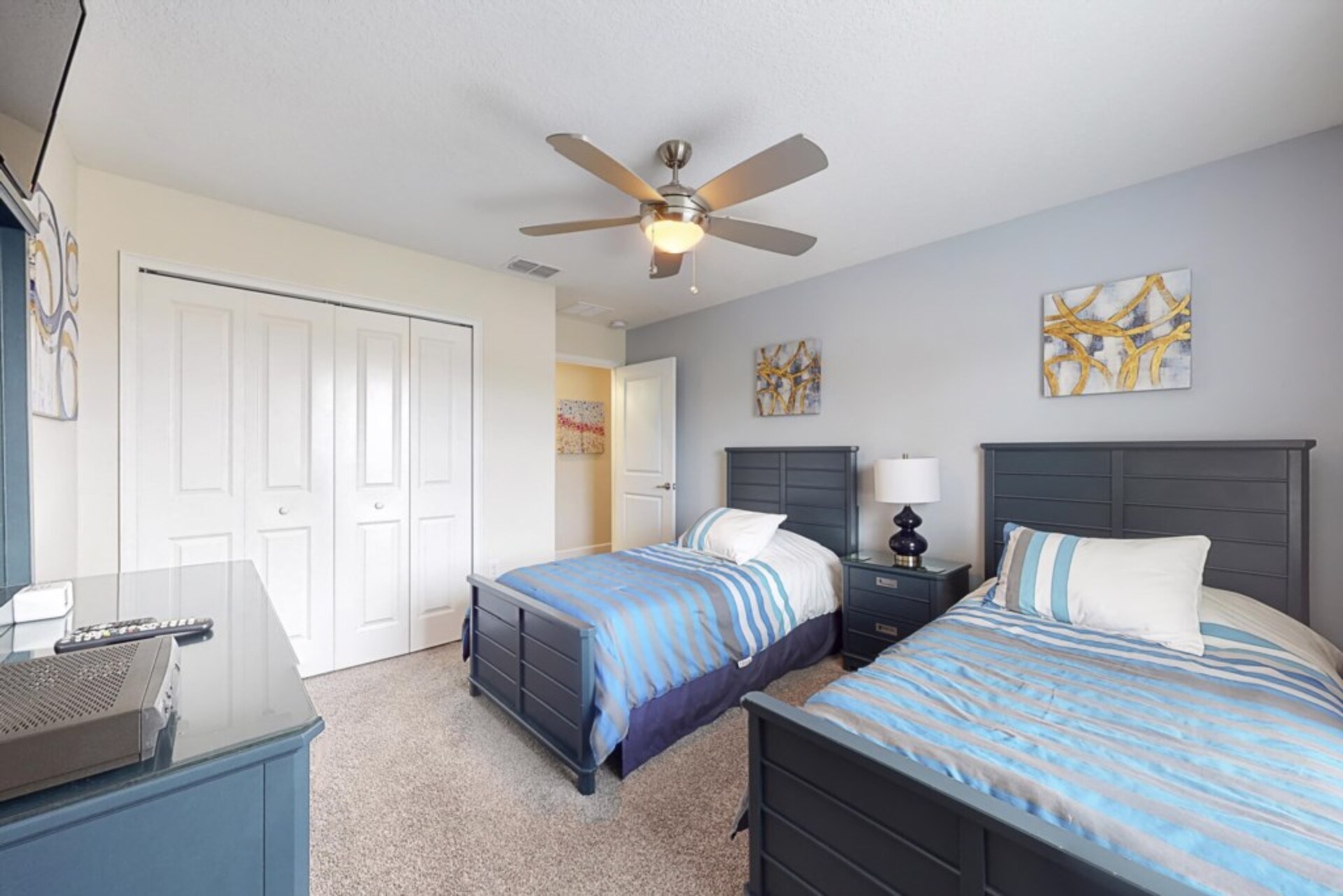 Exclusive Holiday Townhouse on Champions Gate Resort, minutes from Disney, Florida Townhouse 4084