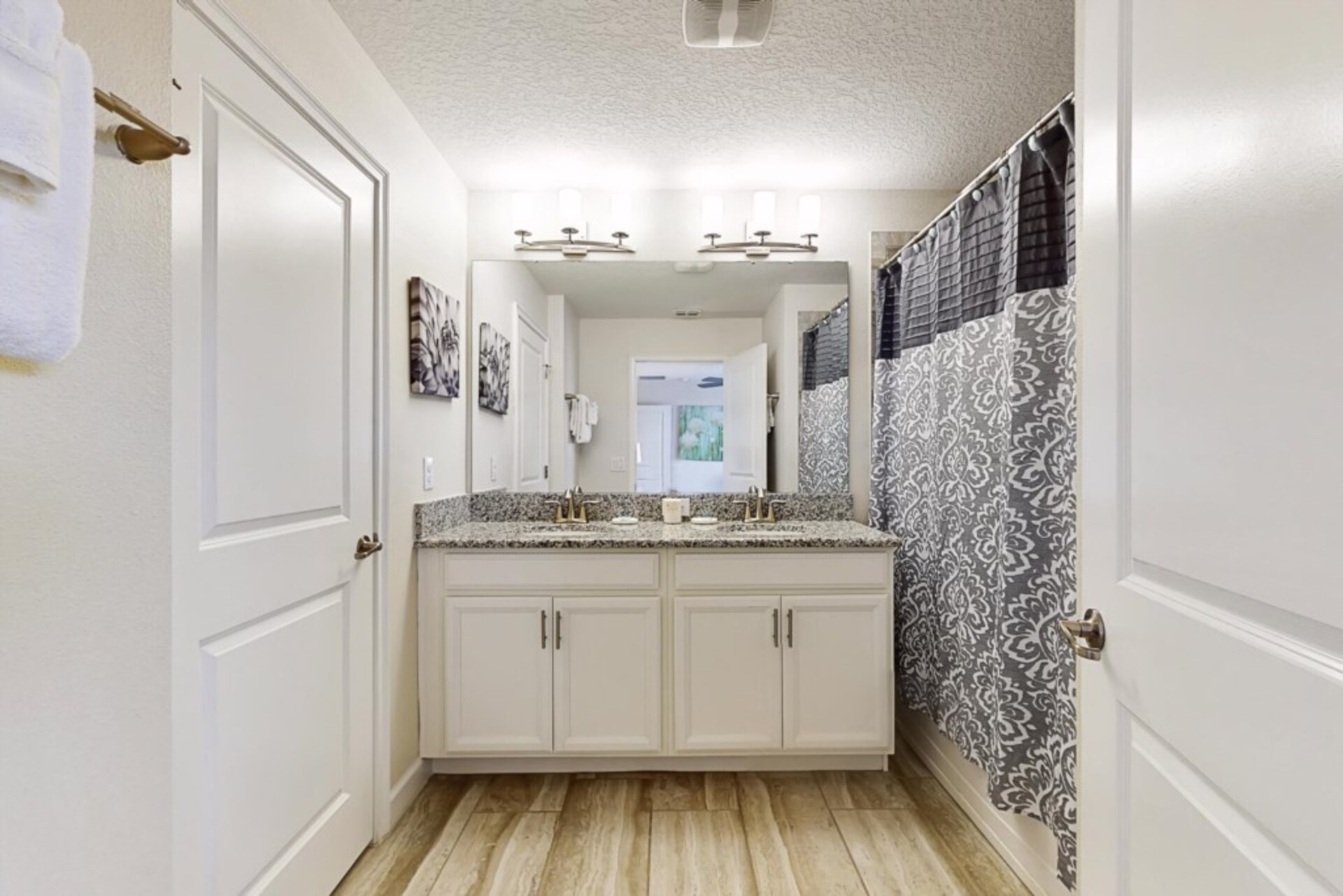 Exclusive Holiday Townhouse on Champions Gate Resort, minutes from Disney, Florida Townhouse 4084
