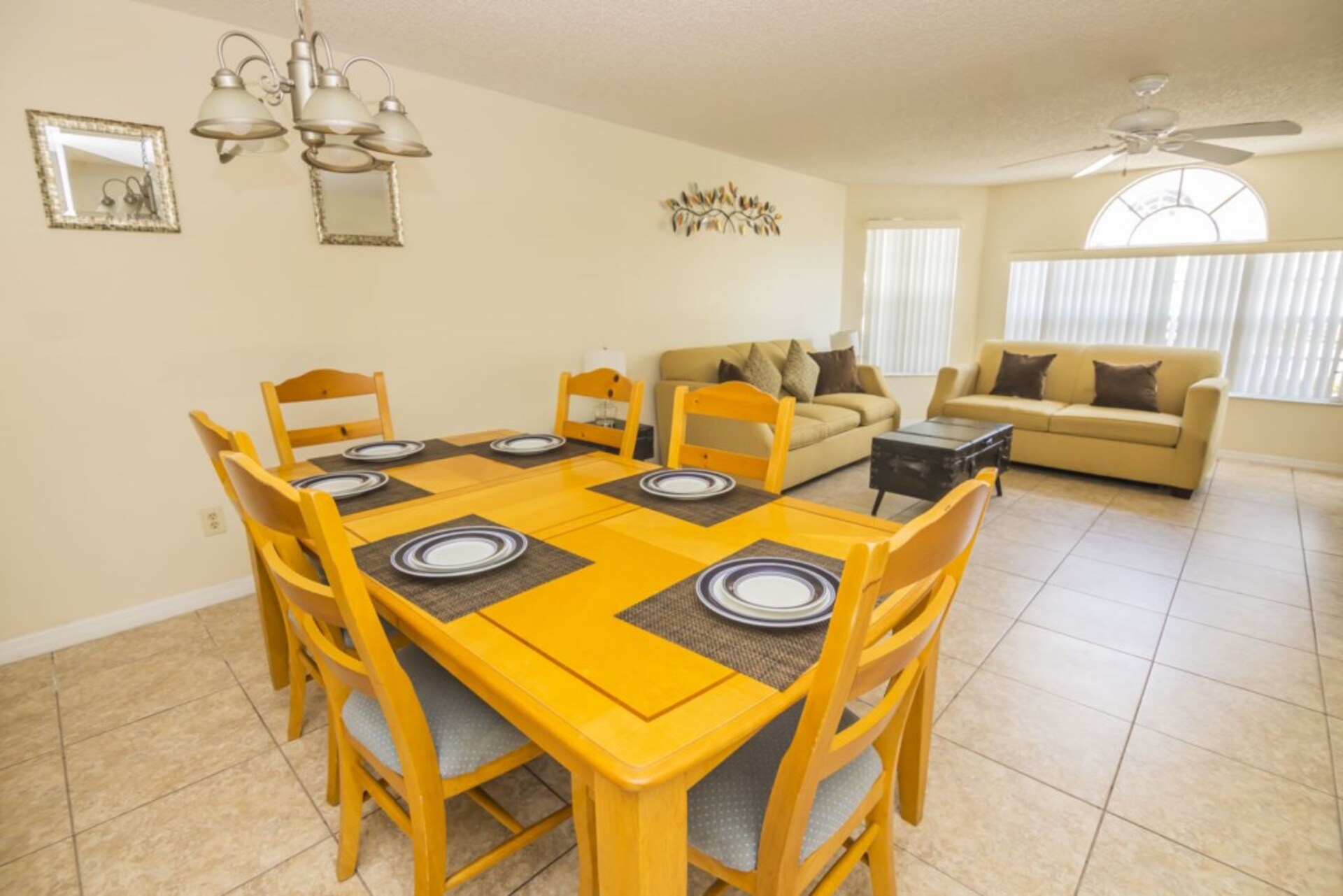 Luxury Contemporary Style Condo on Laguna Bay, Florida Condo 6079