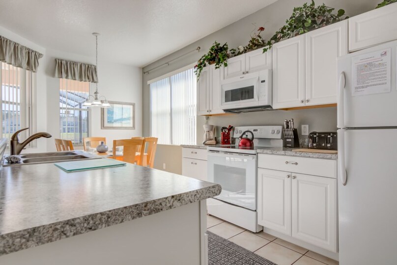 5 Star in one of the most Prestigious Areas in Calabay Parc at Tower Lake, Florida Villa 6117