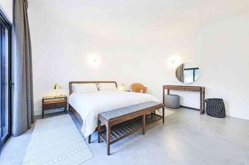 5 Star Villa Magnolia – Luxury Lakefront Retreat