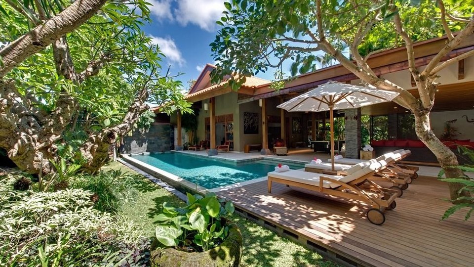 Peaceful Villa with Glistering Swimming Pool, Bali Villa 2139