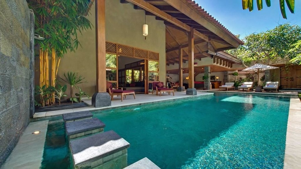 Peaceful Villa with Glistering Swimming Pool, Bali Villa 2139