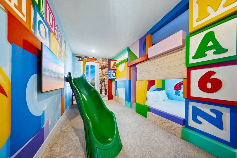 Rent this Luxury 5 Star Mansion on The Bear's Den Resort, Orlando Mansion 6125