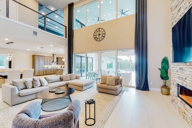 Rent this Luxury 5 Star Mansion on The Bear's Den Resort, Orlando Mansion 6125