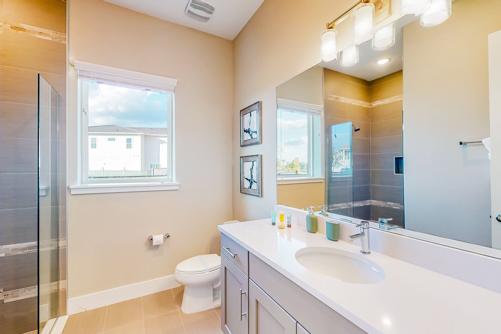 Rent this Luxury 5 Star Mansion on The Bear's Den Resort, Orlando Mansion 6125