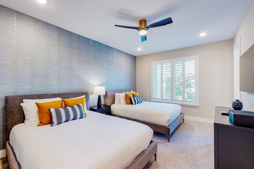 Rent this Luxury 5 Star Mansion on The Bear's Den Resort, Orlando Mansion 6125