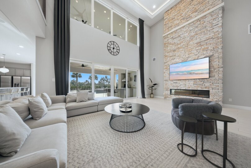 Rent this Luxury 5 Star Mansion on The Bear's Den Resort, Orlando Mansion 6125