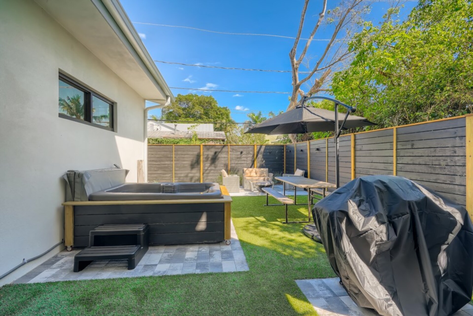 Picture Relaxing in This Idyllic Villa in West Palm Beach,West Palm Beach Villa 1881