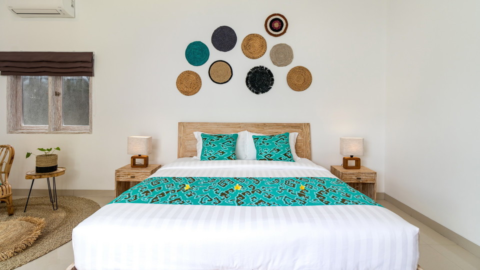 Charming 7BR Villa W/ Pool & Balcony in Bali, Bali villa 2206