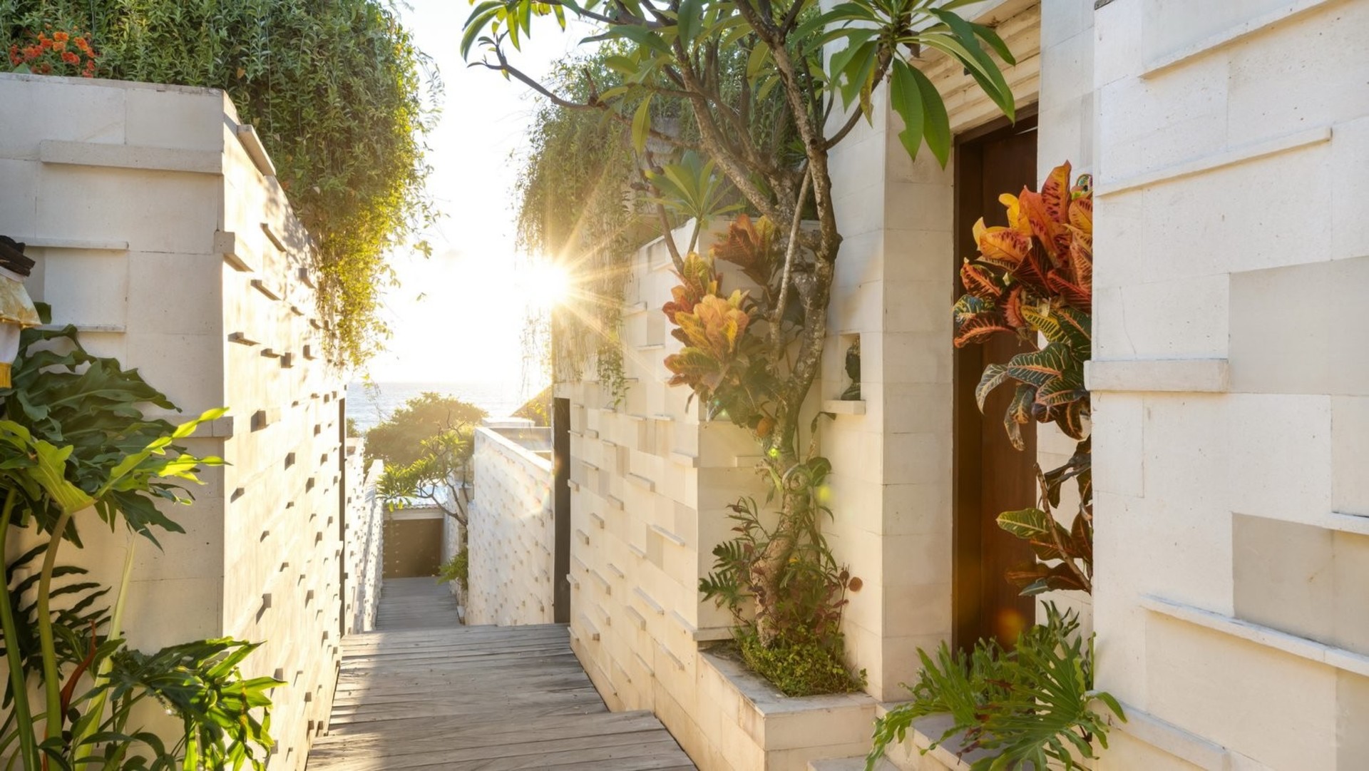 Peaceful 16BR Villa W/ Pool in Bali, Bali Villa 2209