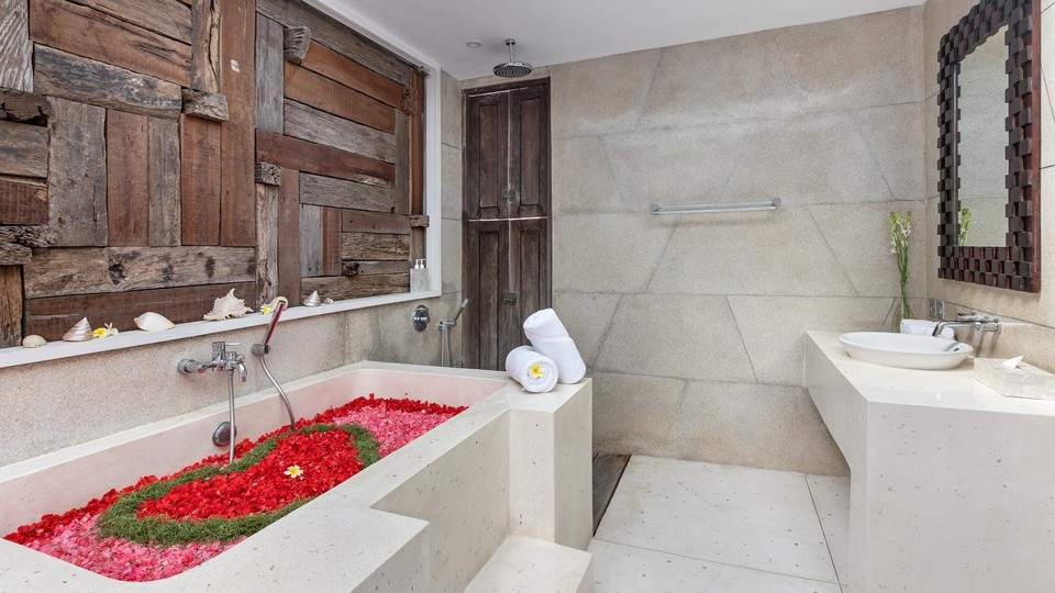 Peaceful 16BR Villa W/ Pool in Bali, Bali Villa 2209