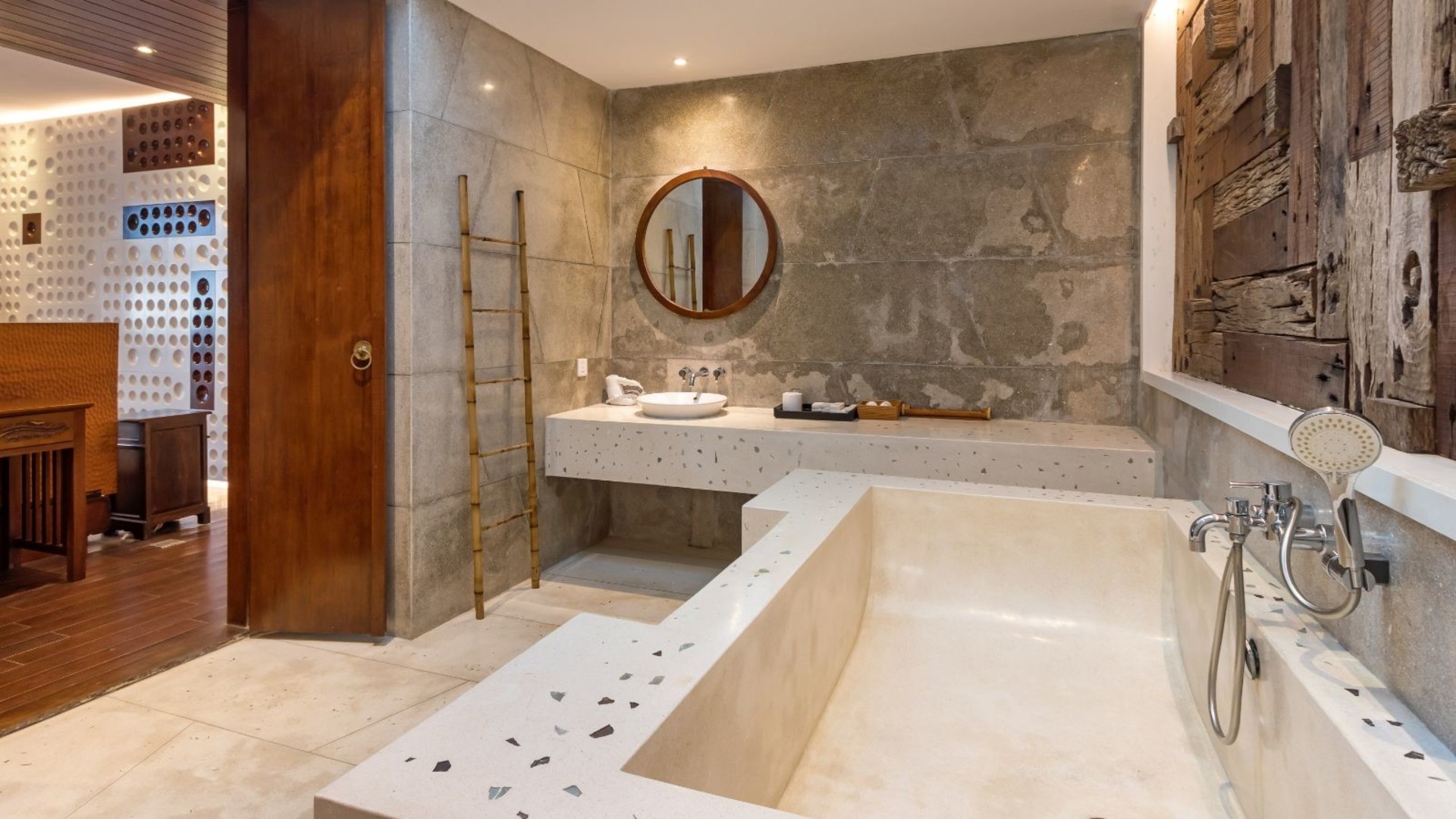 Peaceful 16BR Villa W/ Pool in Bali, Bali Villa 2209