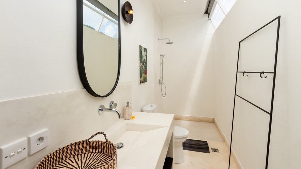 Cozy 4BR Villa with Amazing Pool Area, Bali Villa 2210