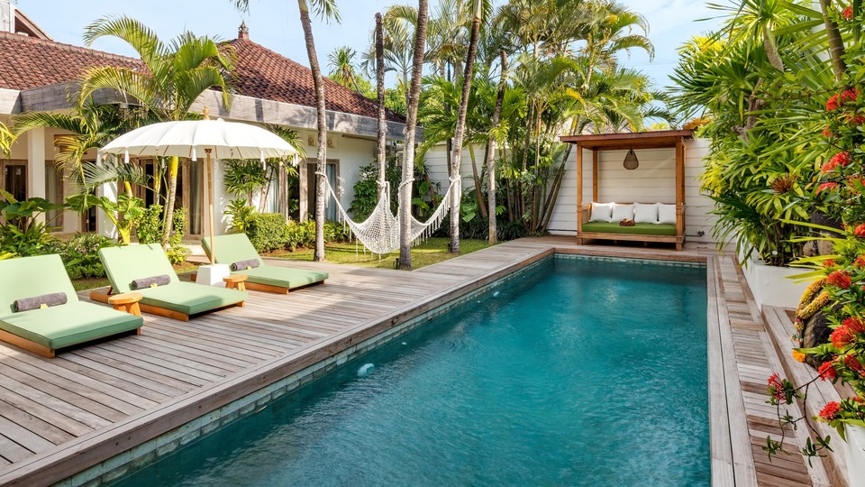 Cozy 4BR Villa with Amazing Pool Area, Bali Villa 2210