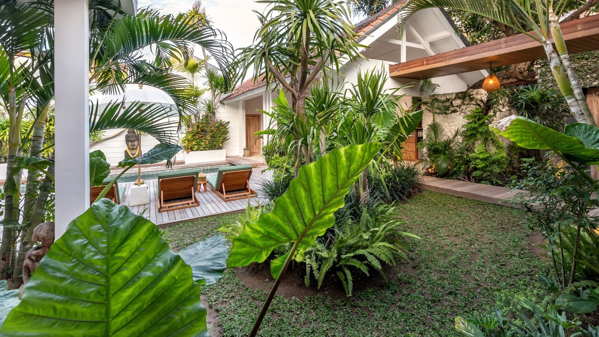 Cozy 4BR Villa with Amazing Pool Area, Bali Villa 2210