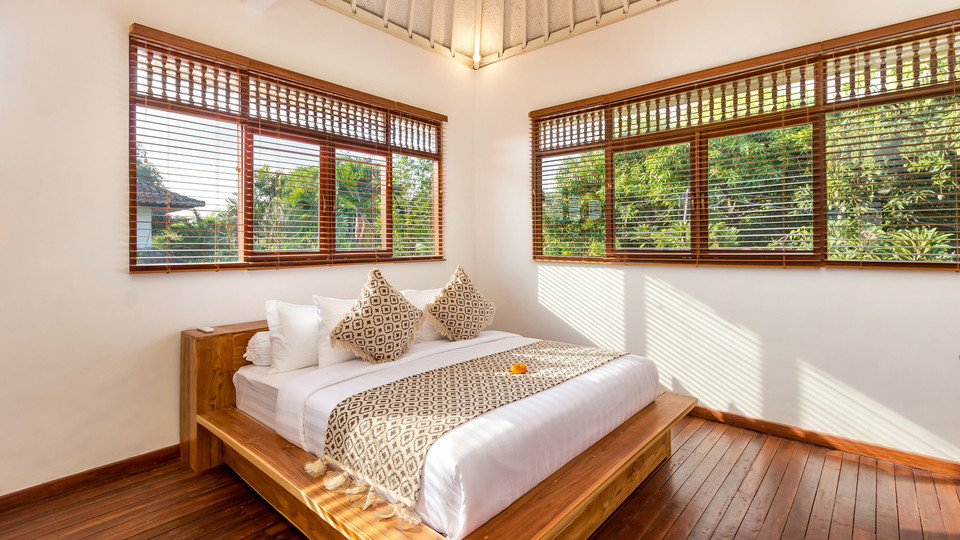 Amazing 4BR Villa With Pool in Bali, Bali Villa 2211