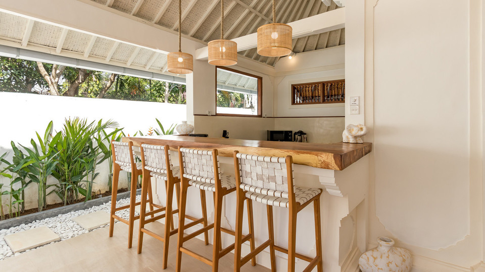 Amazing 4BR Villa With Pool in Bali, Bali Villa 2211