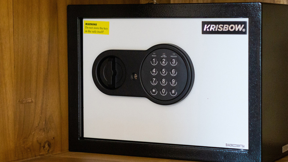 Amazing 4BR Villa With Pool in Bali, Bali Villa 2211