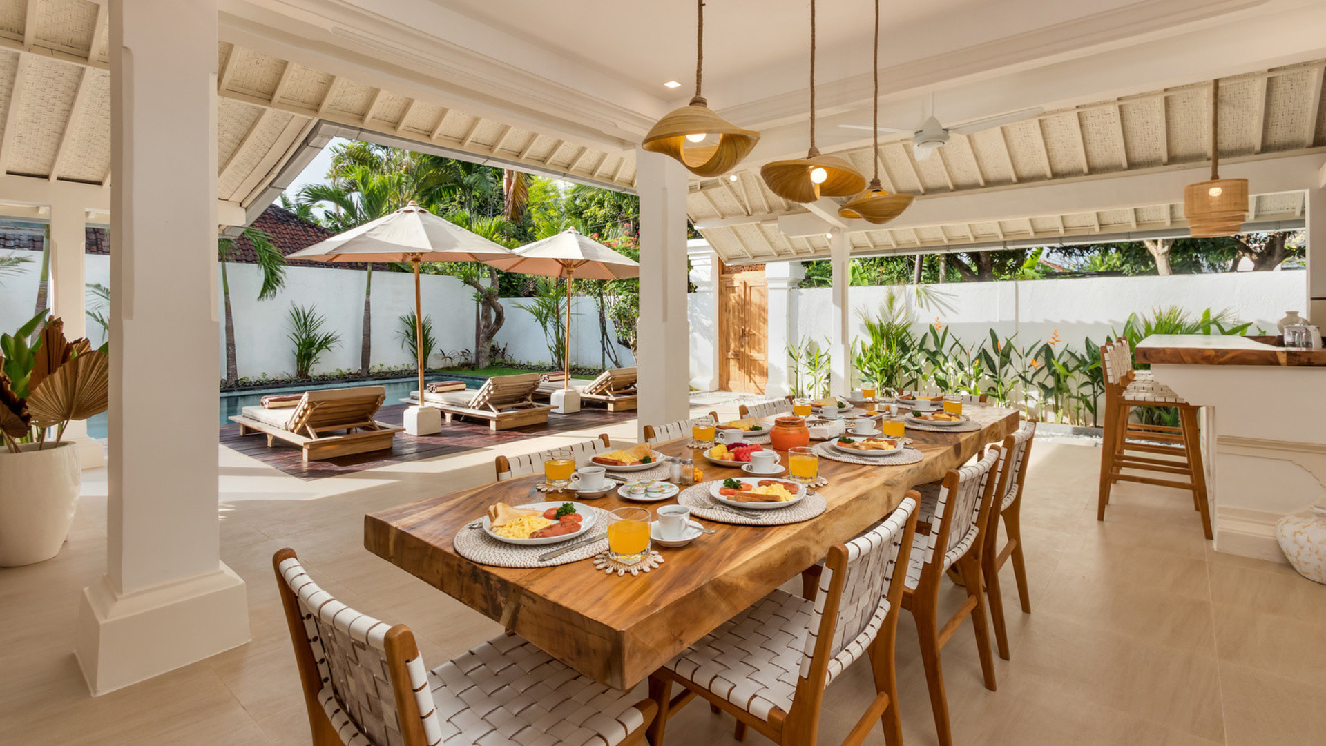 Wonderful 4BR Villa with Pool, Bali Villa 2212