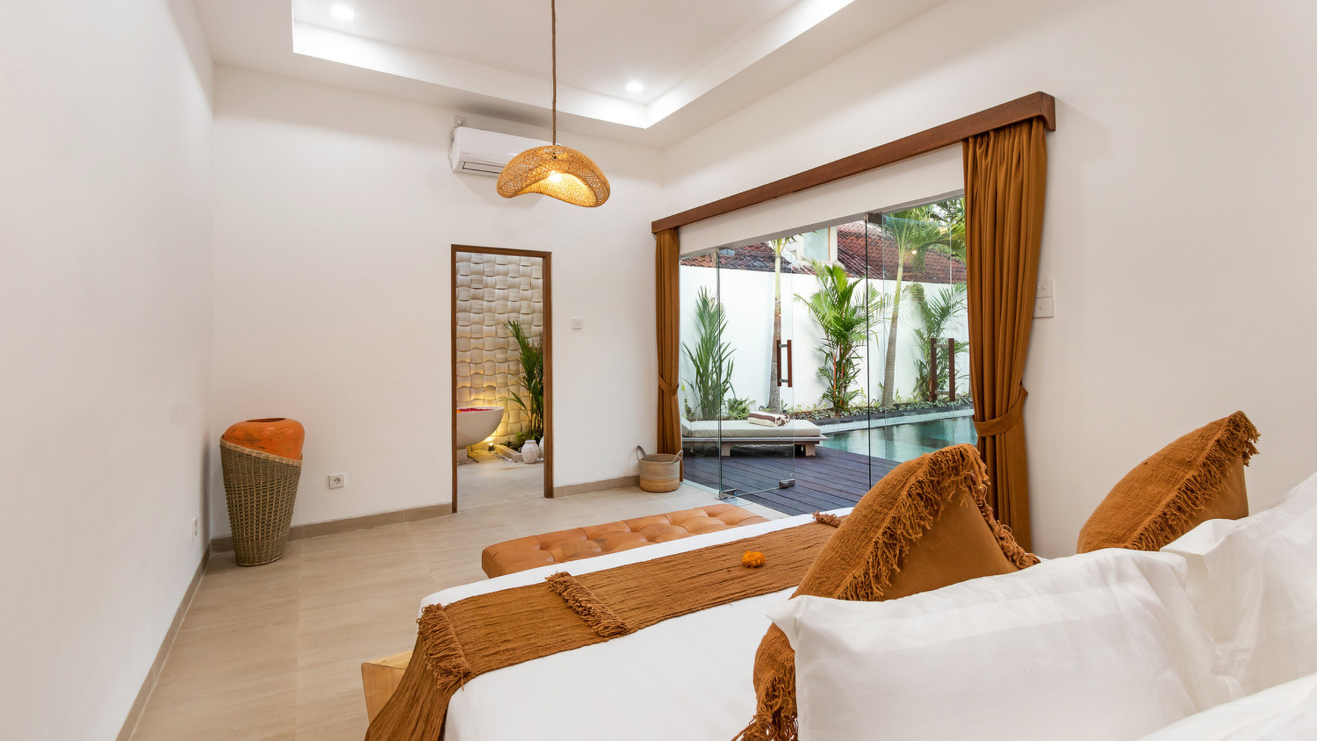 Wonderful 4BR Villa with Pool, Bali Villa 2212