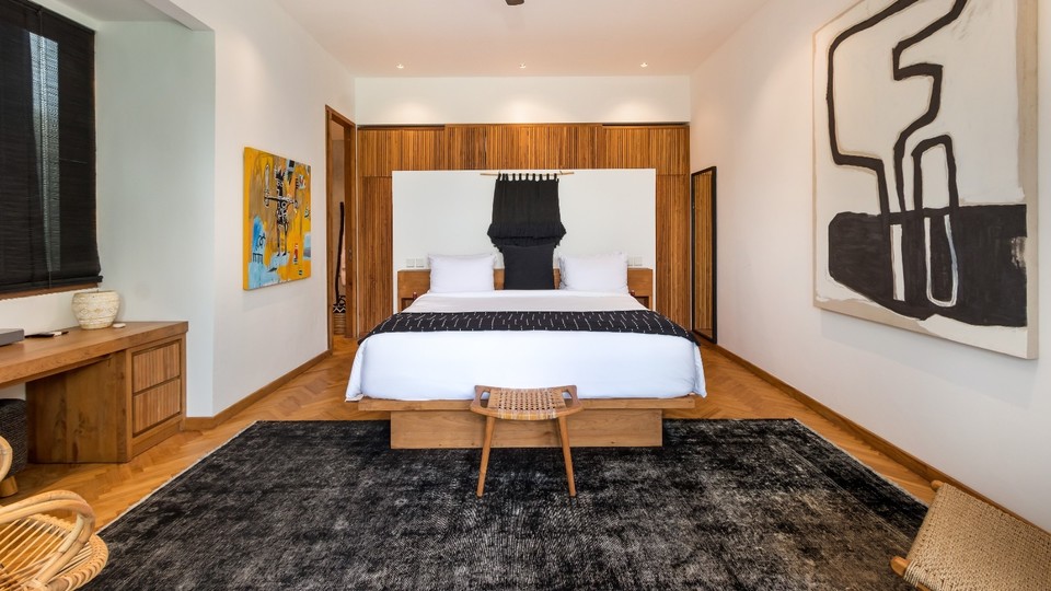 Cheerful 3BR Villa W/ Pool & Garden, Bali Villa 2213