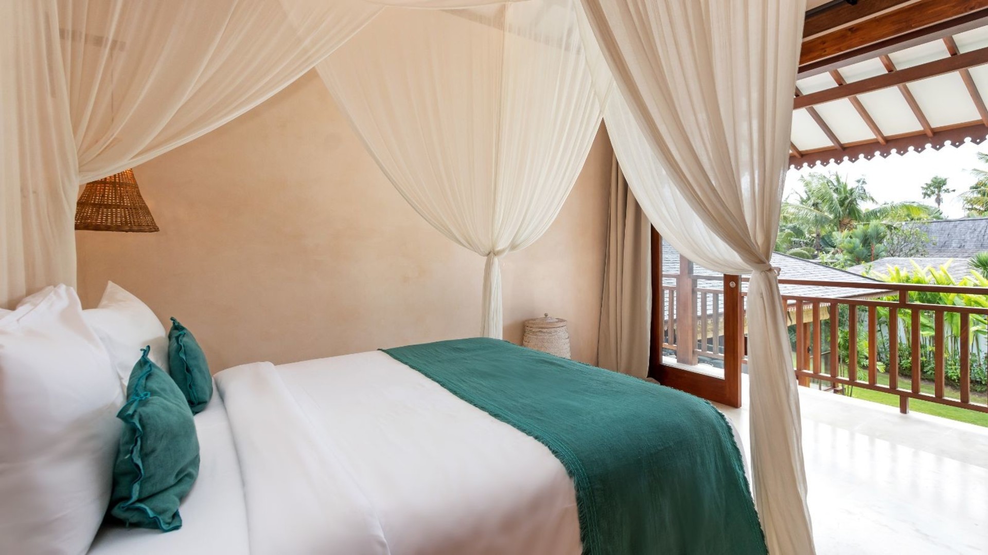 Amazing 4BR Villa With Pool, Bali Villa 2217