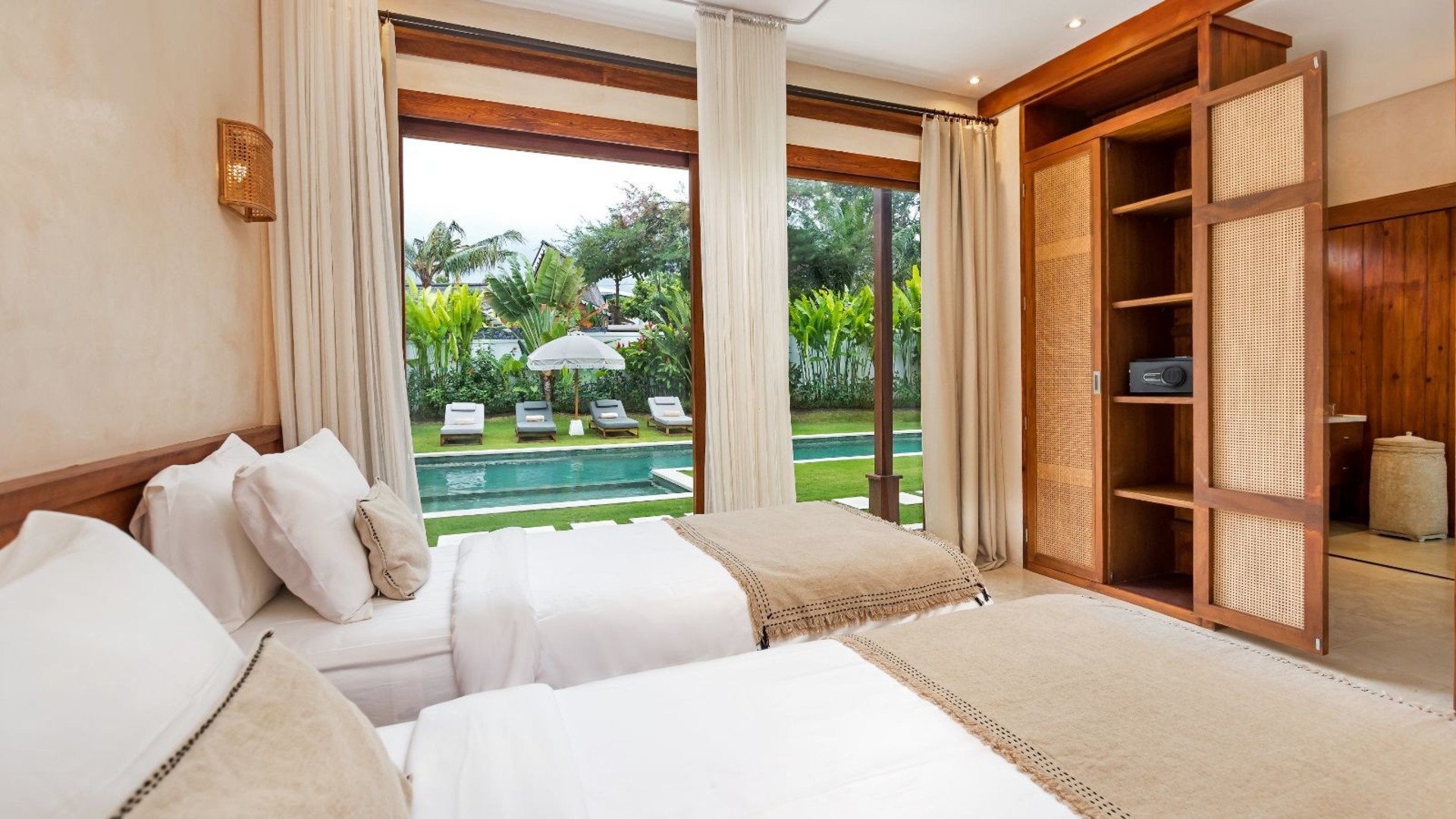 Wonderful 9BR Villa with Pool, Bali Villa Bali Villa 2218