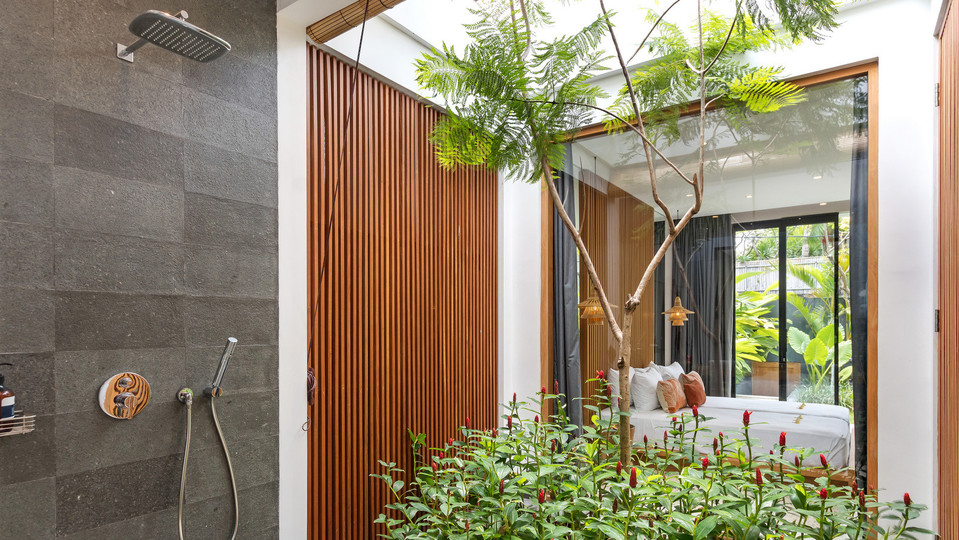 Cheerful 4BR Villa W/ Pool & Balcony, Bali Villa 2219