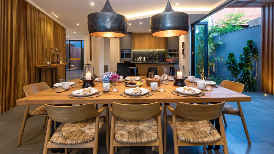 Cheerful 4BR Villa W/ Pool & Balcony, Bali Villa 2219