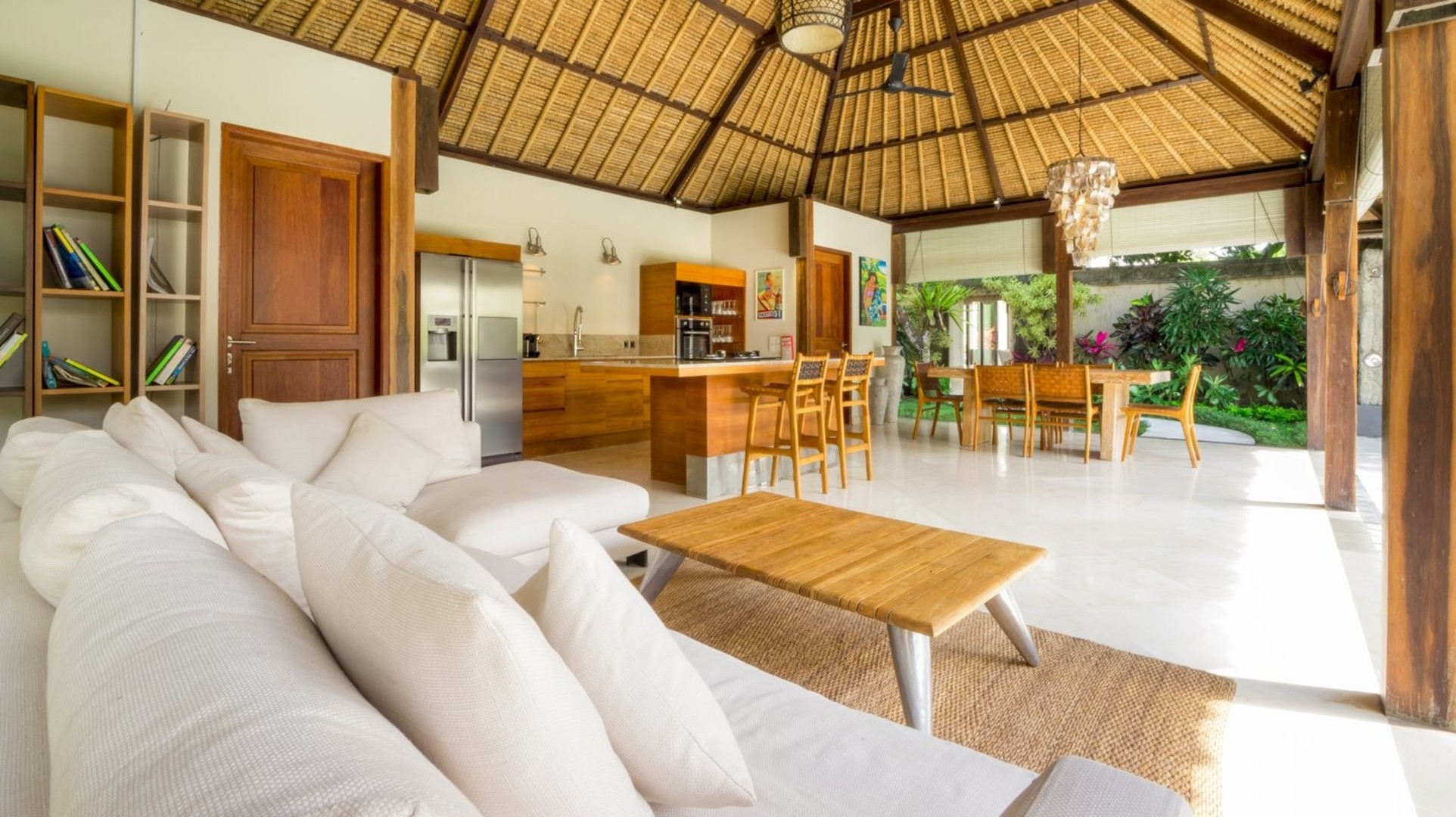 Fantastic 3BR Villa W/ Pool & Garden, Bali Villa 2228
