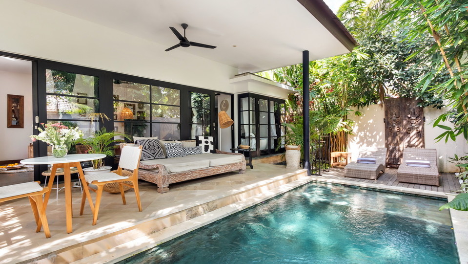 Peaceful 1BR Villa W/ Beautiful Pool Area, Bali Villa 2230