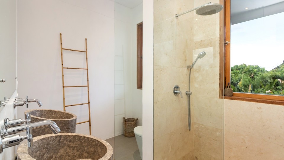 Enjoy Fully Equipped 4BR Villa W/ Pool & Garden, Bali Villa 2236