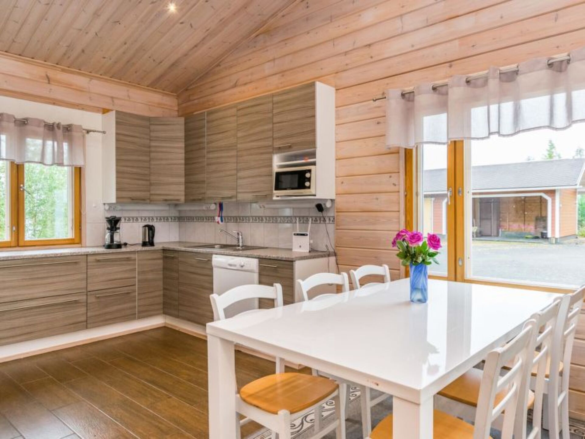 Your Perfect Getaway, Kitee 1058