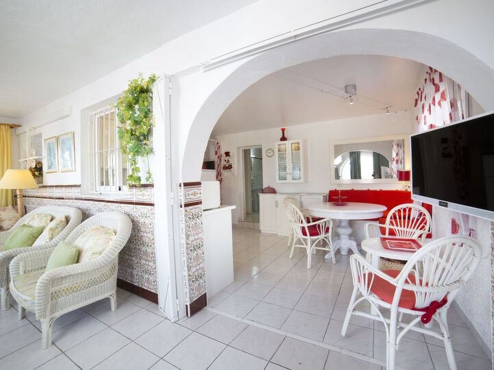 Tranquil Oasis in Costa Blanca,1034