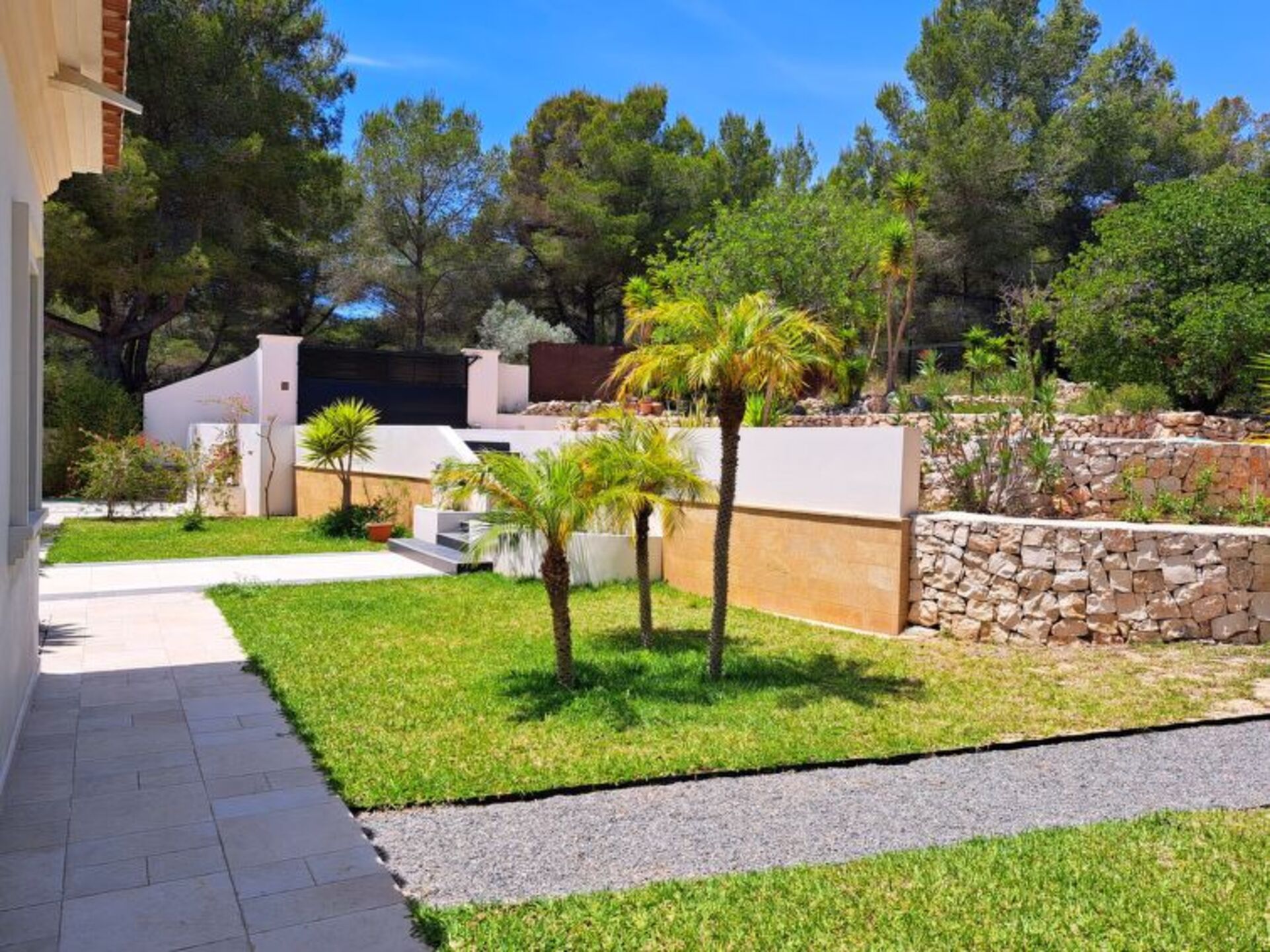 Seaside Serenity in a 4 Bed Villa,1088