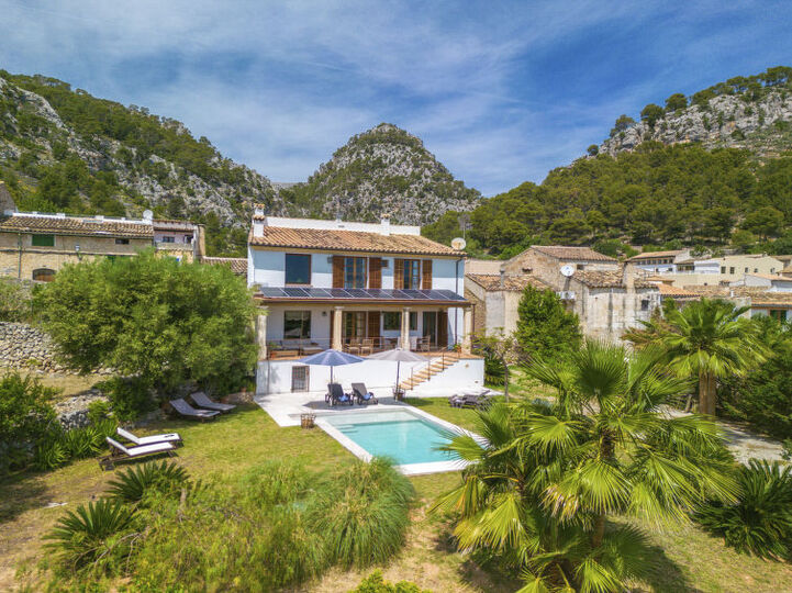 Enchanting Villa Escape in Mallorca,1605, Mallorca, Spain