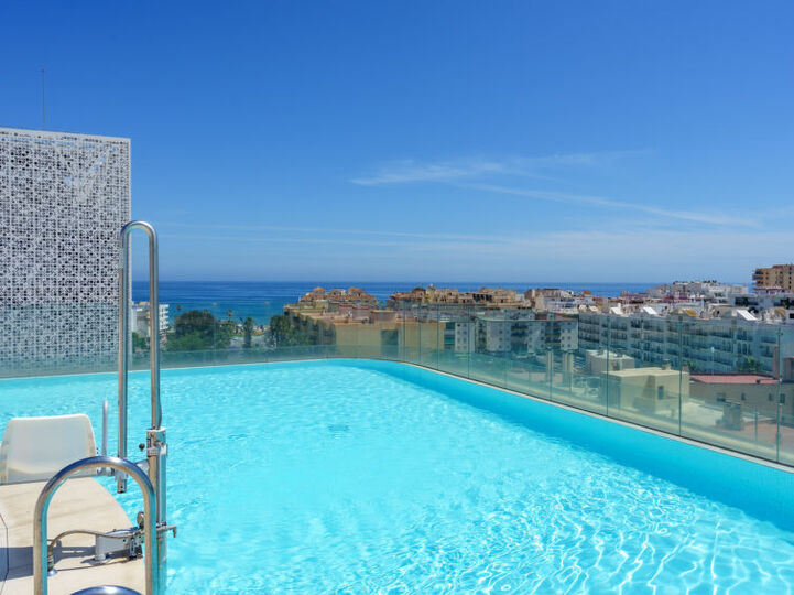 Luxurious 3 Bedroom Villa,1125, Estepona, Spain