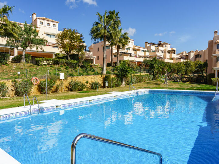 Elegant 2 Bedroom Retreat in Marbella, 1200, Marbella, Spain