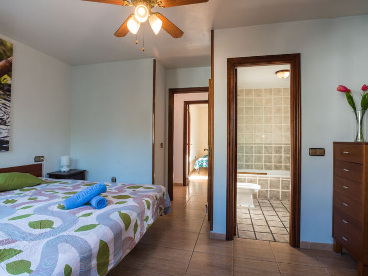 Stunning 3 Bedroom Villa with Ocean Views,1141