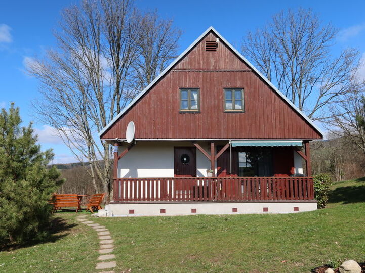 Charming 3 Bedroom Villa with Private Garden,1003, Královéhradecký kraj, Czech Republic