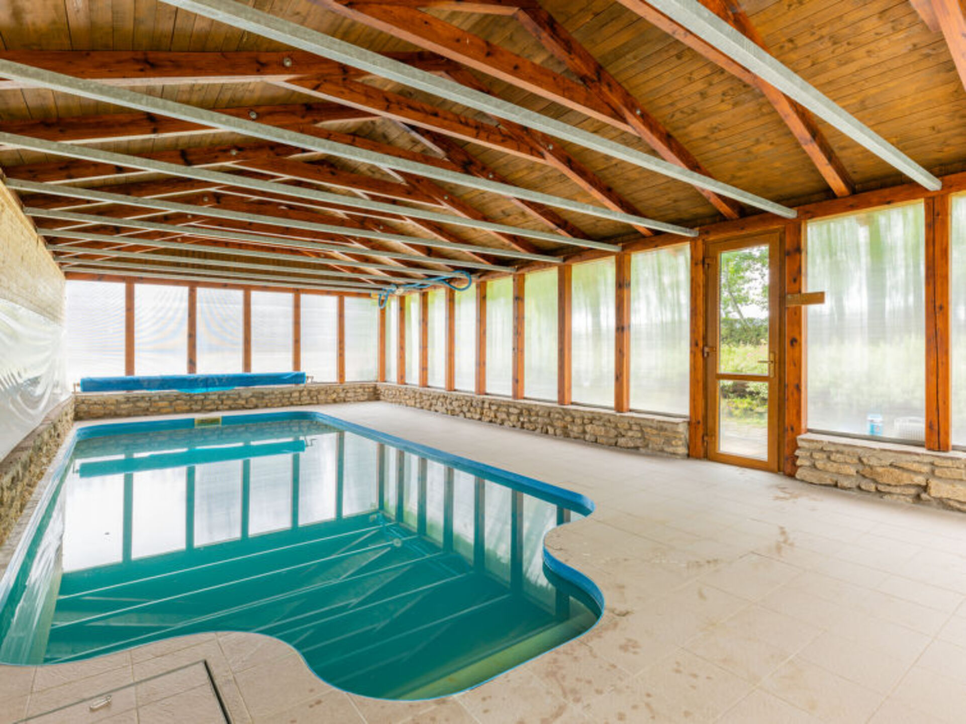 Pool Indoor