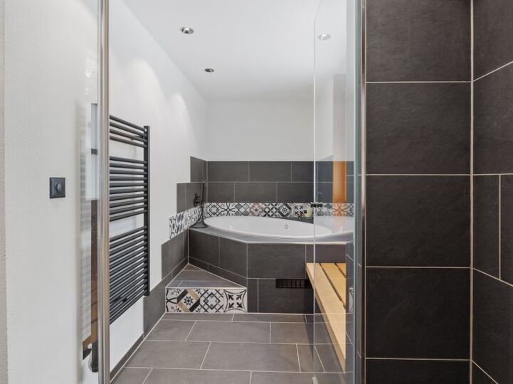 Serene 2Bed Retreat with Stunning Views,1122