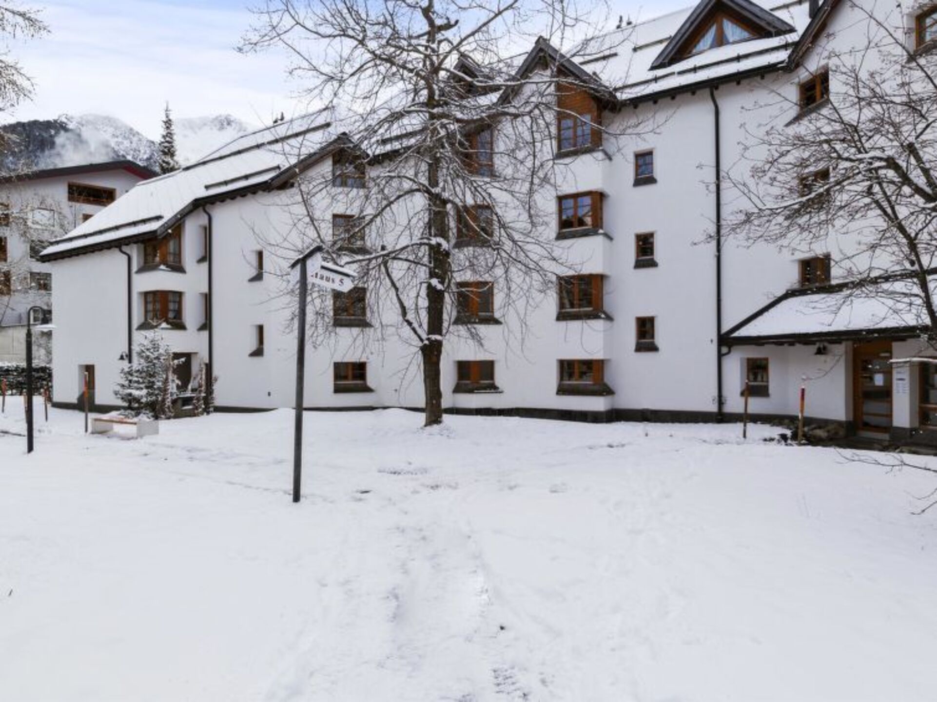 Serene 2Bed Retreat with Stunning Views,1122