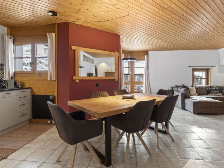 Serene 2Bed Retreat with Stunning Views,1122