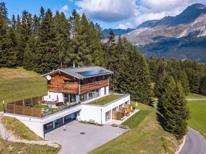 Tranquil Mountain Villa Retreat,1123