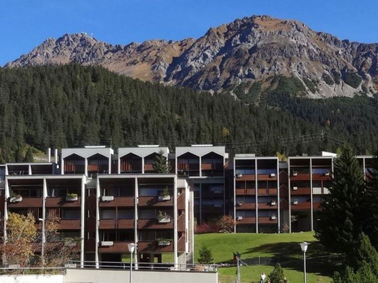 Whisk Away to Graubünden: 1 BR Villa,1124