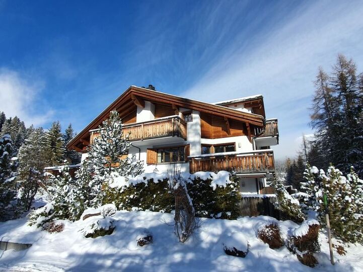 Tranquil 2 Bedroom Hideaway in Graubünden,1125