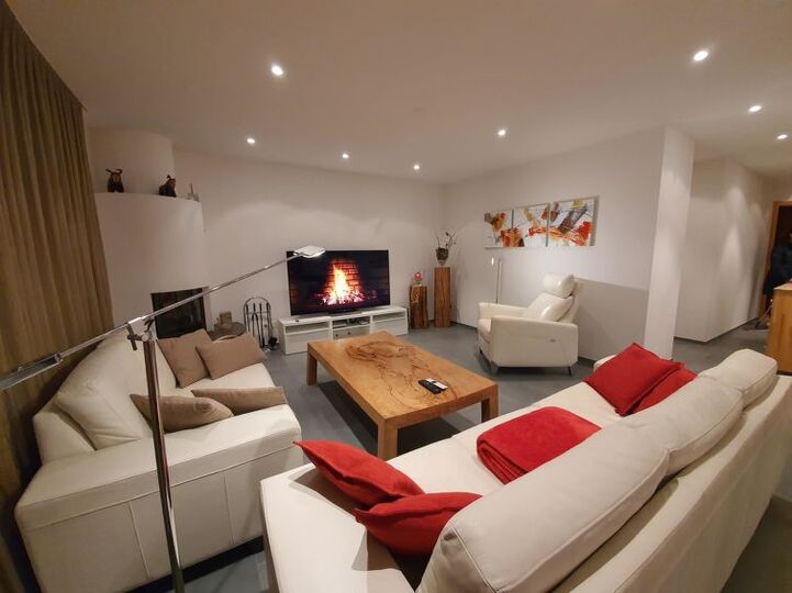 Tranquil 2 Bedroom Hideaway in Graubünden,1125